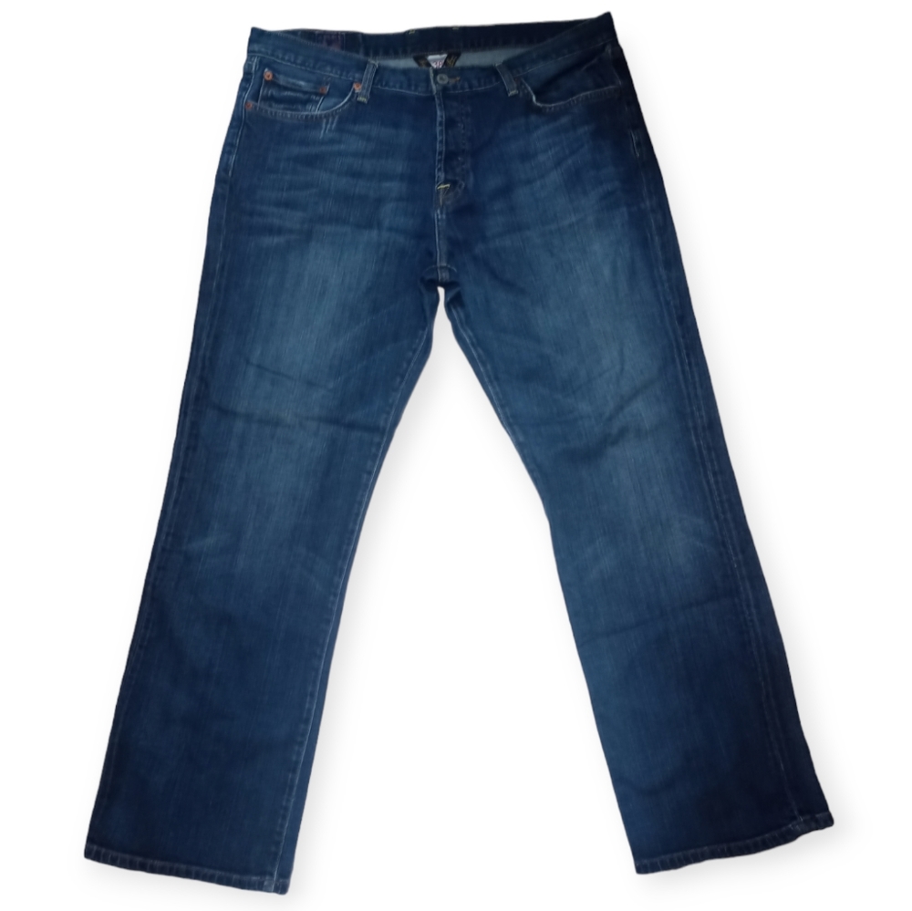 Lucky brand: Men's Slim bootleg blue jeans. Size 38